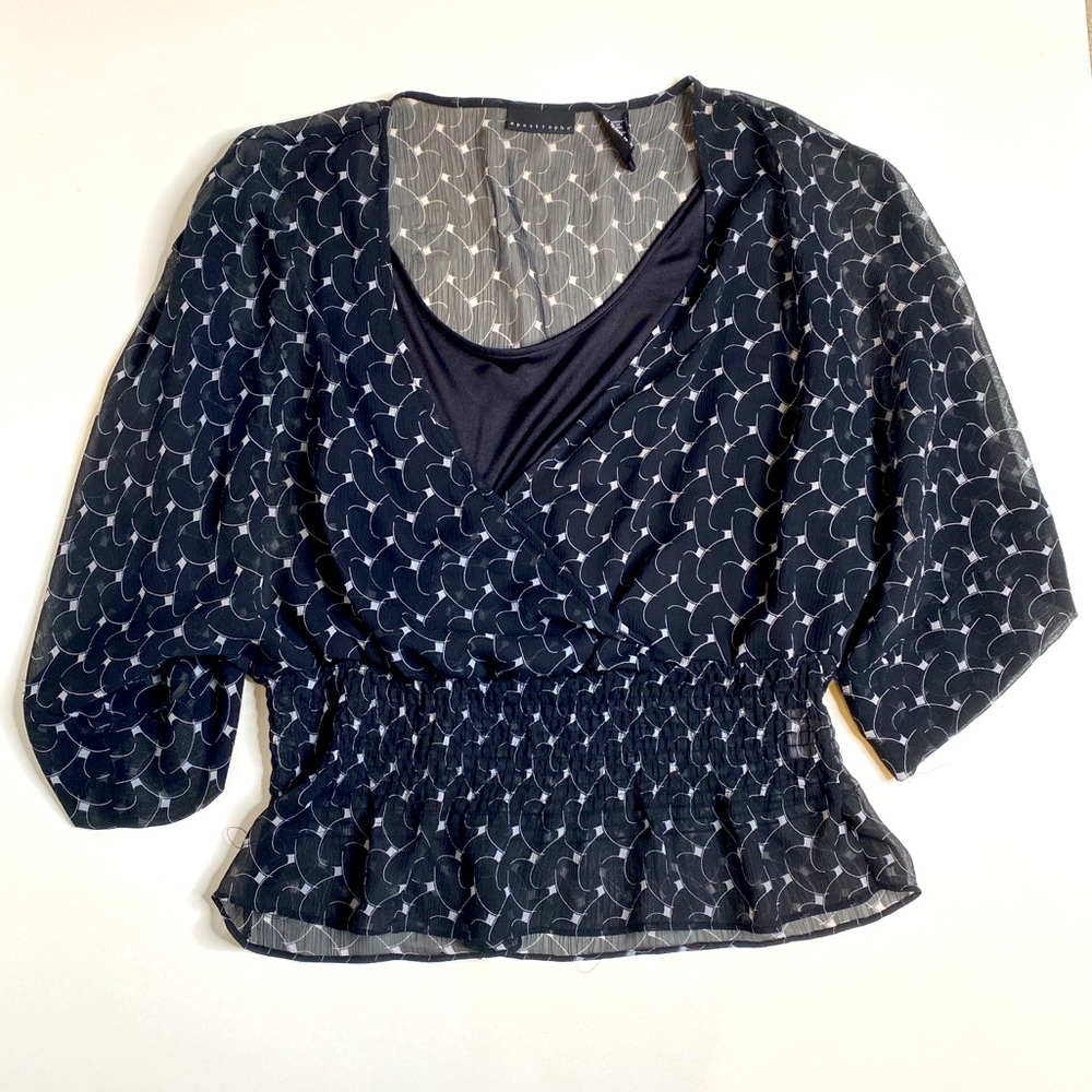 Apostrophe black and white Blouse with flowy Sleeves size large